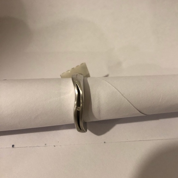 Sterling Silver Ring with a Canadian Diamond Vira - Picture 3 of 5